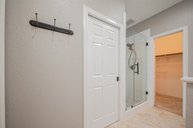 Building Photo - 4510 Sherwood Green Ct