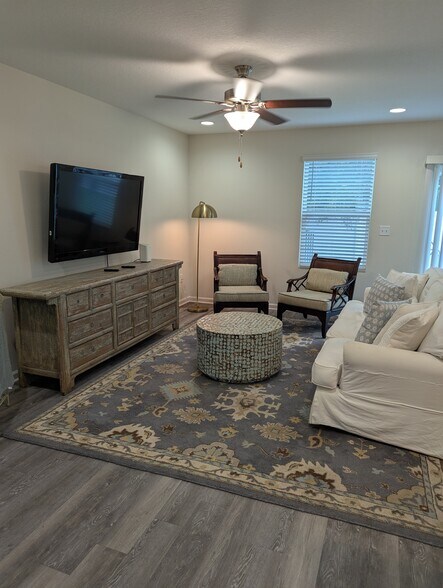 Building Photo - 1714 Cocoanut Rd