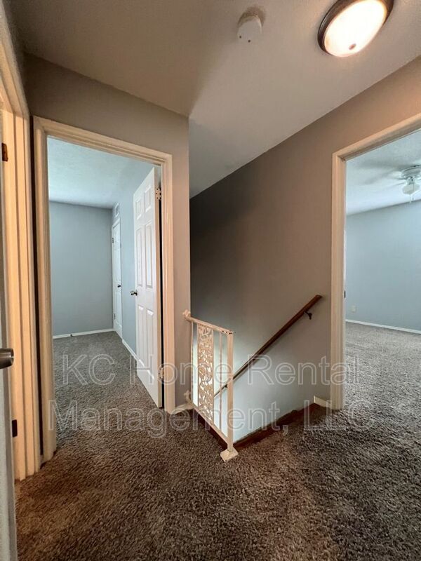 Building Photo - 9338 Bluejacket St