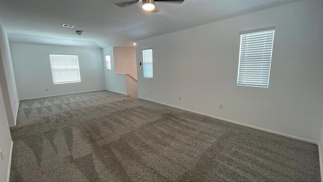 Building Photo - 204 Bronco Billy Dr