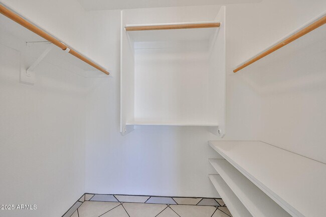 Building Photo - 11231 W Diana Ave