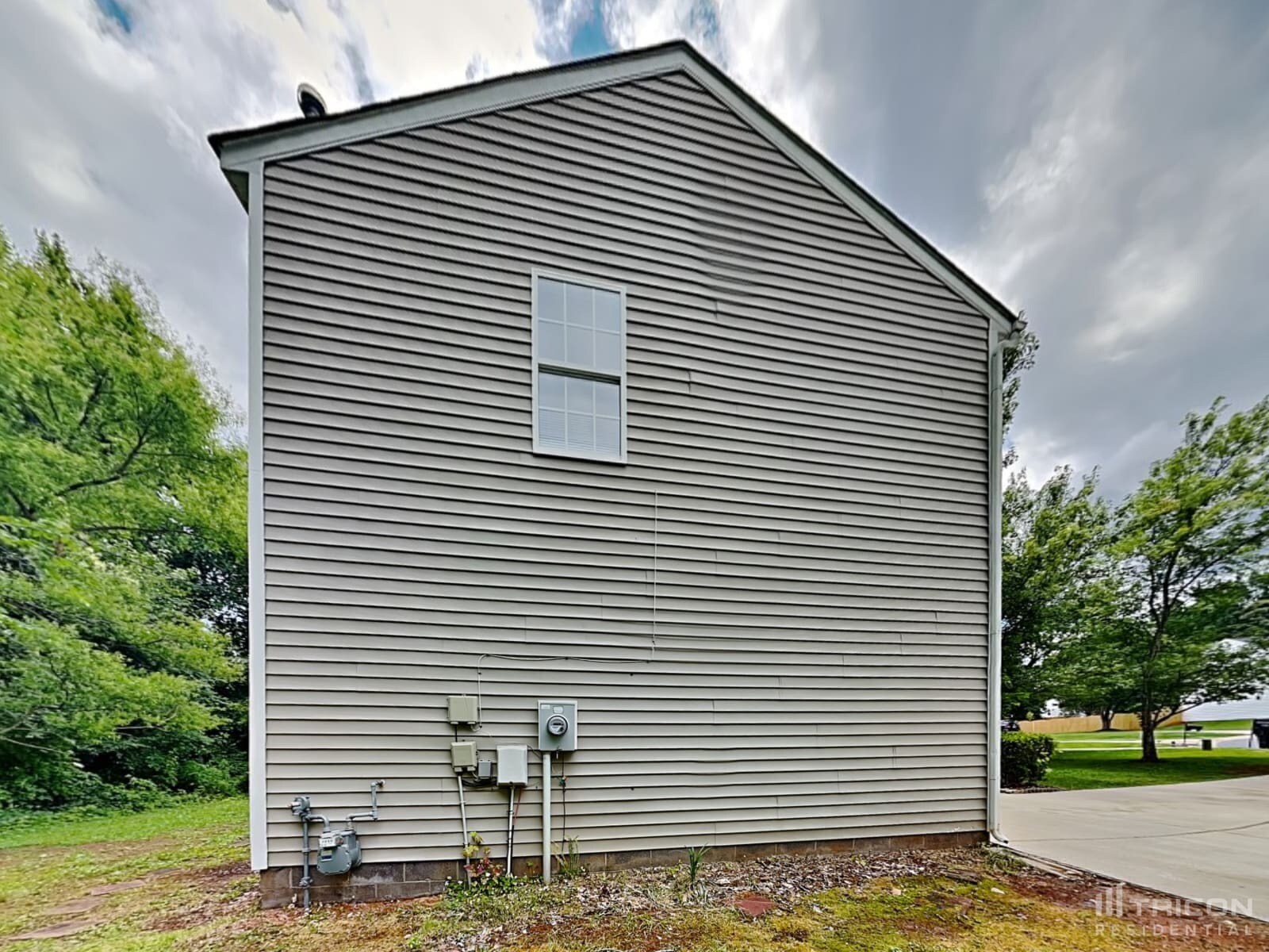 Building Photo - 9835 Veronica Dr