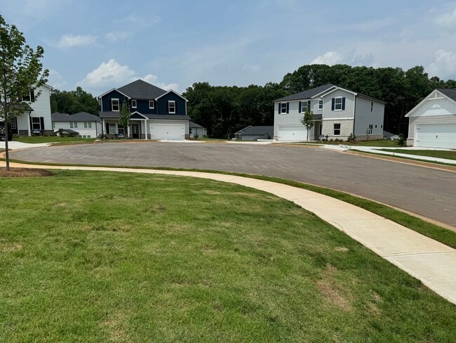 Building Photo - 15 Warwick Ct