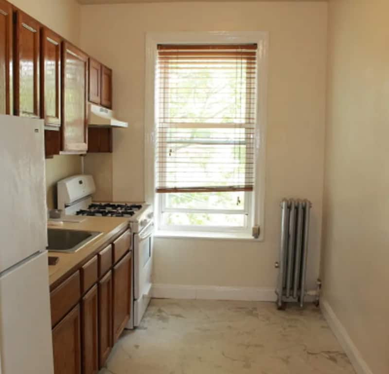 Building Photo - 580 E 93rd St