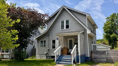 Building Photo - 829 Prospect Ave NE