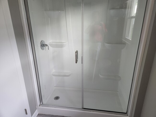 Building Photo - 220 Old County Line Rd