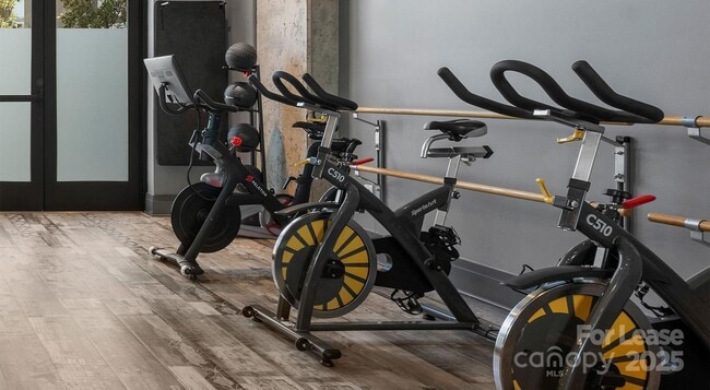 Building Photo - 145 New Bern St