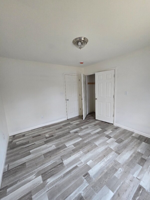 Building Photo - 810 S Cooper Ave