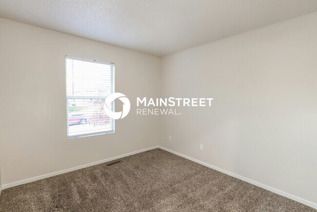 Building Photo - 3 Bedroom Pet-Friendly Home in INDEPENDENC...