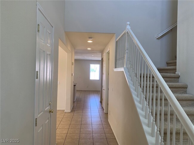 Building Photo - 3368 Osiana Ave