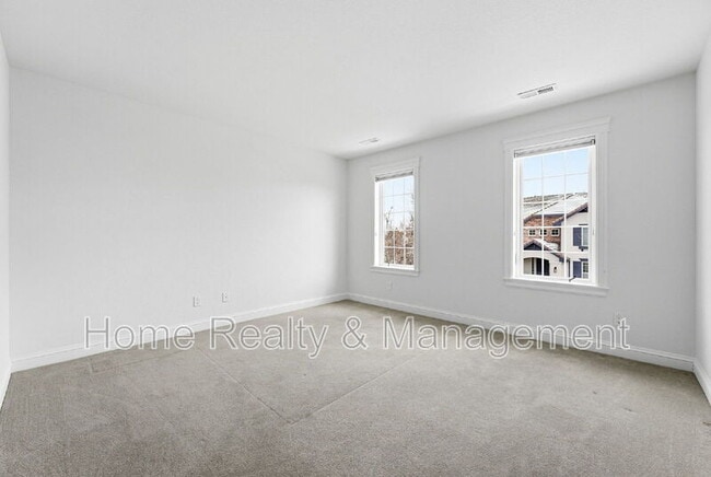 Building Photo - 14325 N Santa Fe St