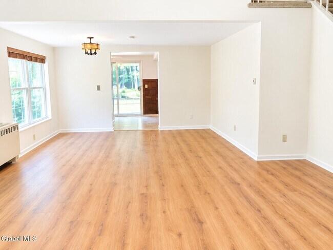 Building Photo - 44 Thimbleberry Rd
