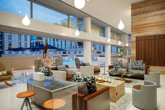 Building Photo - 900 10th St NW