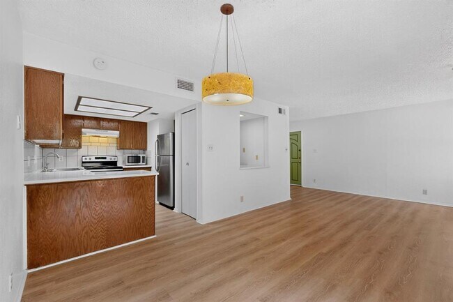 Building Photo - 8418 Fathom Cir