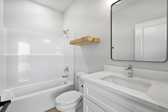 Building Photo - 6525 Inverness St