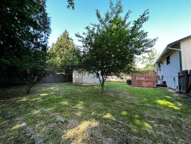 Building Photo - Excellent location at an affordable price!