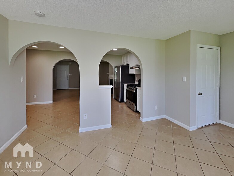 Building Photo - 3668 Jervis Ct