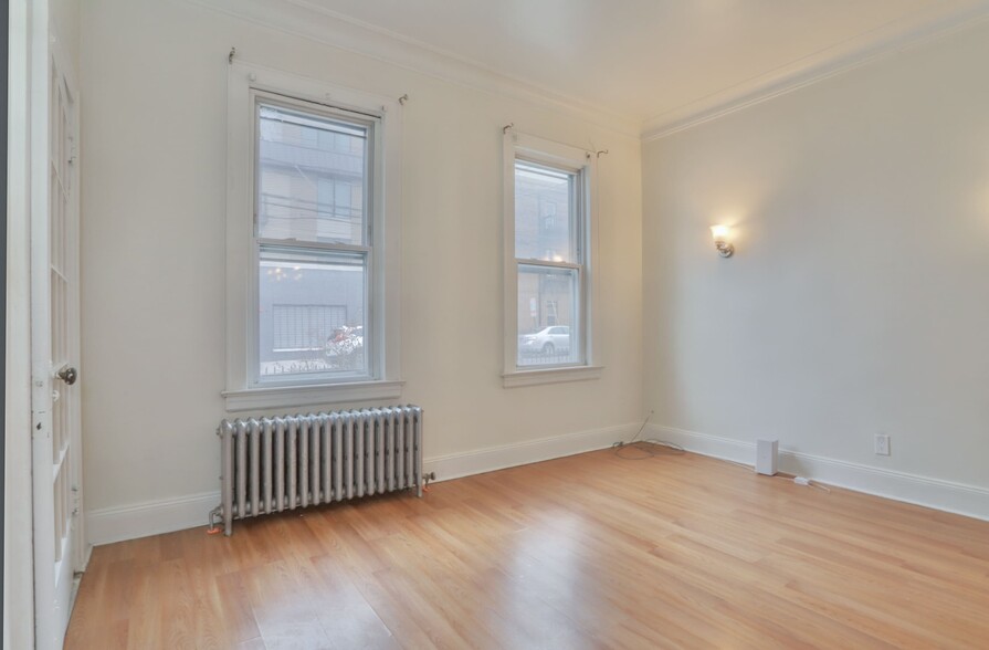 Bedroom 2 - 166 Saint Pauls Ave