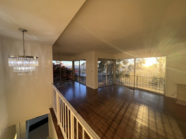 Building Photo - 490 Starlight Crest Dr