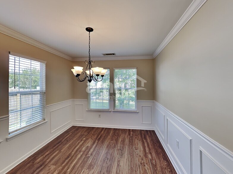 Building Photo - 1718 Stephenson Ln