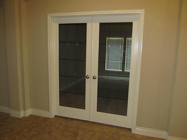 Building Photo - 14104 Green Thicket Dr