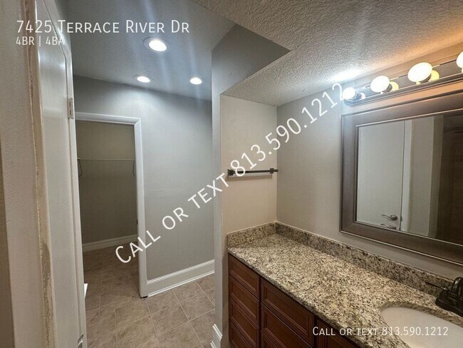 Building Photo - 7425 Terrace River Dr