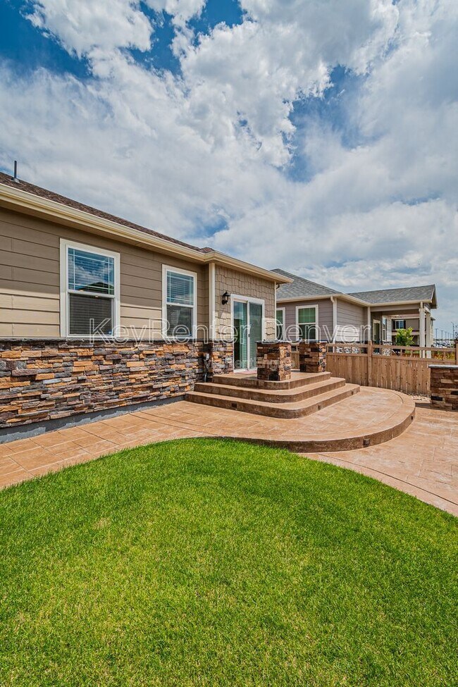 Building Photo - 6037 N Halifax Ct