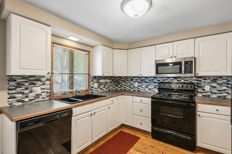 Building Photo - 110 Rosemont Dr