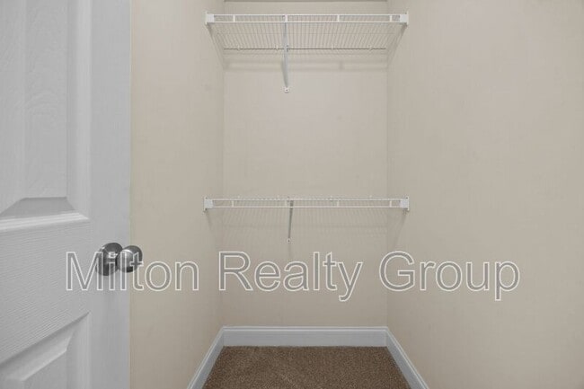 Building Photo - 22 River Stancil Dr