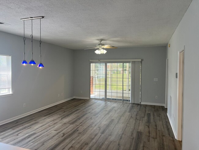 Building Photo - First Floor, End Unit, Two bedroom, Two ba...