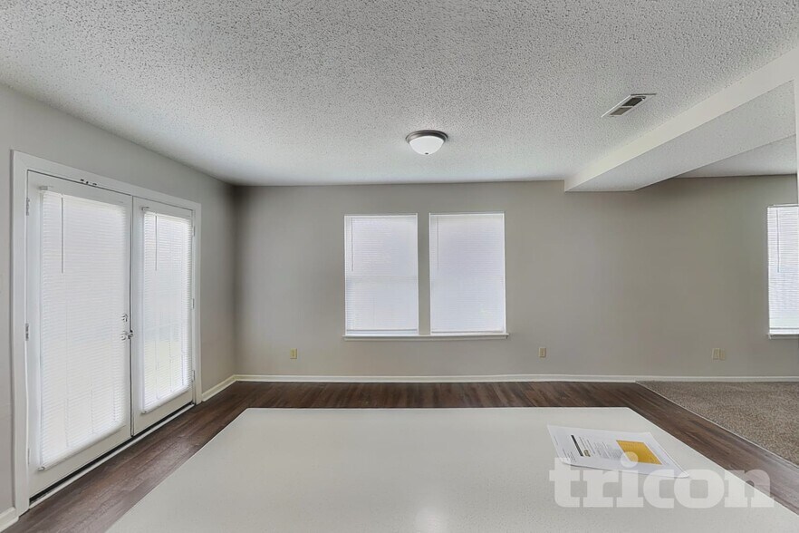 Building Photo - 5753 N Jamestown Dr