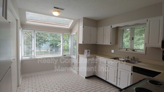 Building Photo - 306-F N Lindell Rd