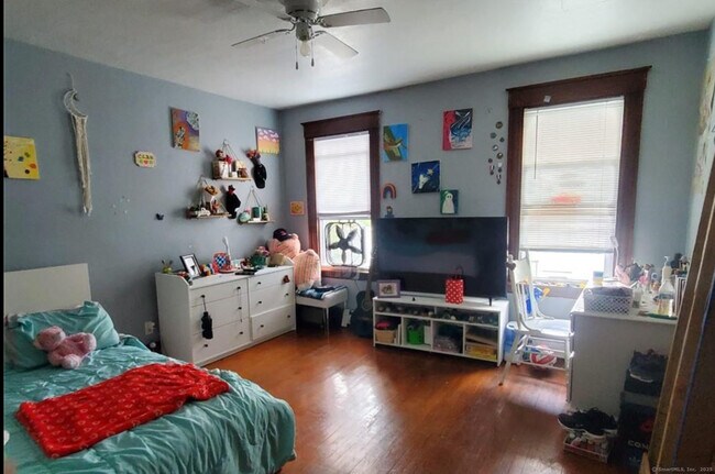 Building Photo - 37 Rocky Hill Ave