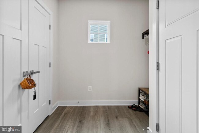 Building Photo - 12105 Empire Ln