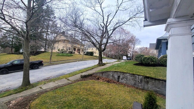 Building Photo - 18 Waconah Rd