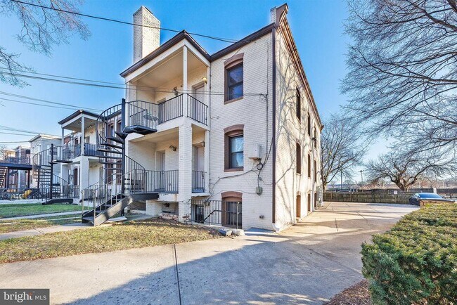 Building Photo - 300 Oklahoma Ave NE