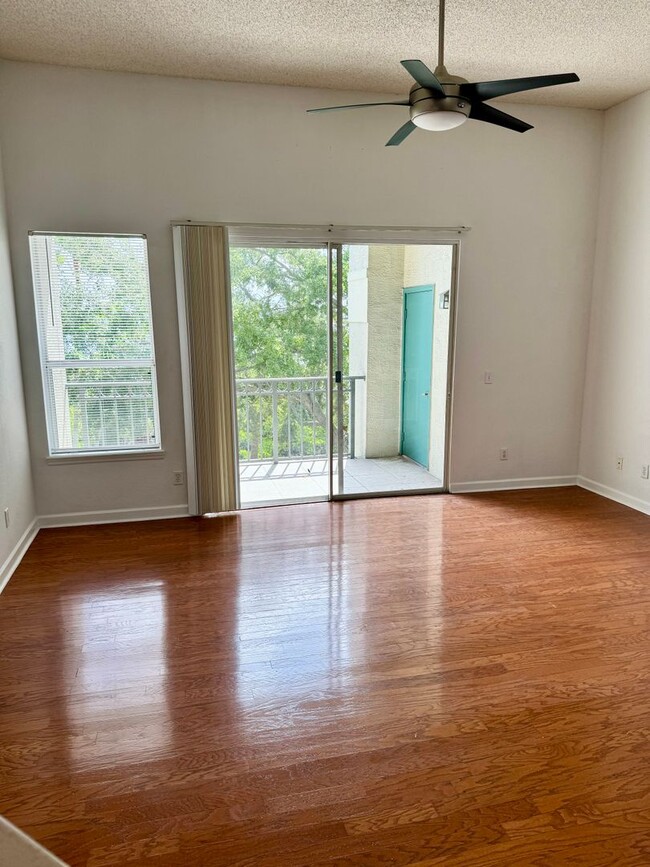 Building Photo - Harbour Island Townhome
