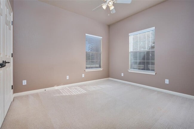 Building Photo - 455 Rose Blossom Loop