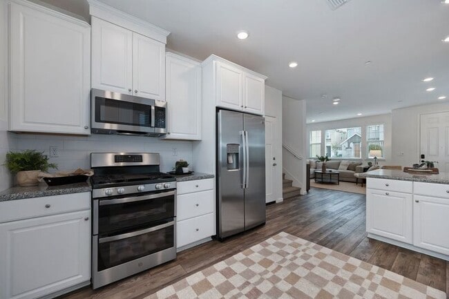 Building Photo - 1588 Parkside Way