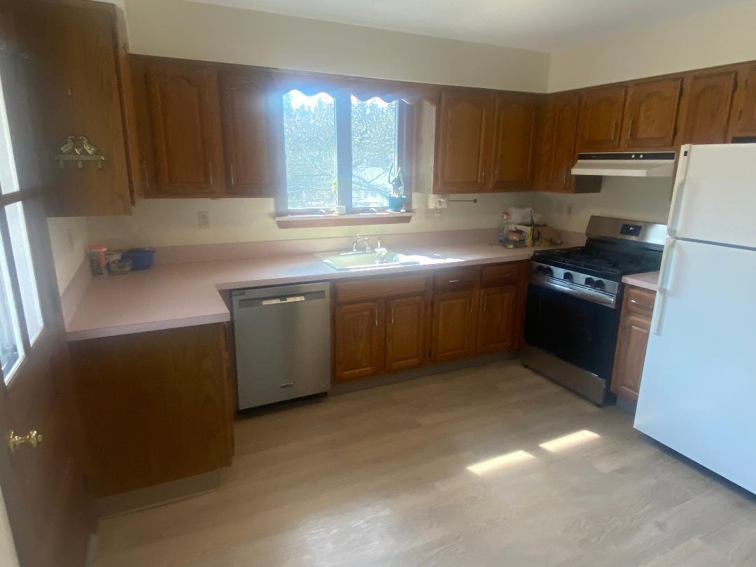 Appliances Included! - 107 Garside Ave