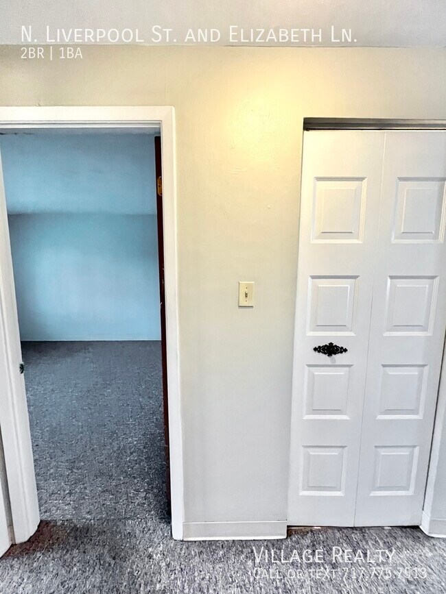 Building Photo - 75 N Liverpool St