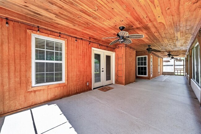 Building Photo - 19818 Packwood Dr