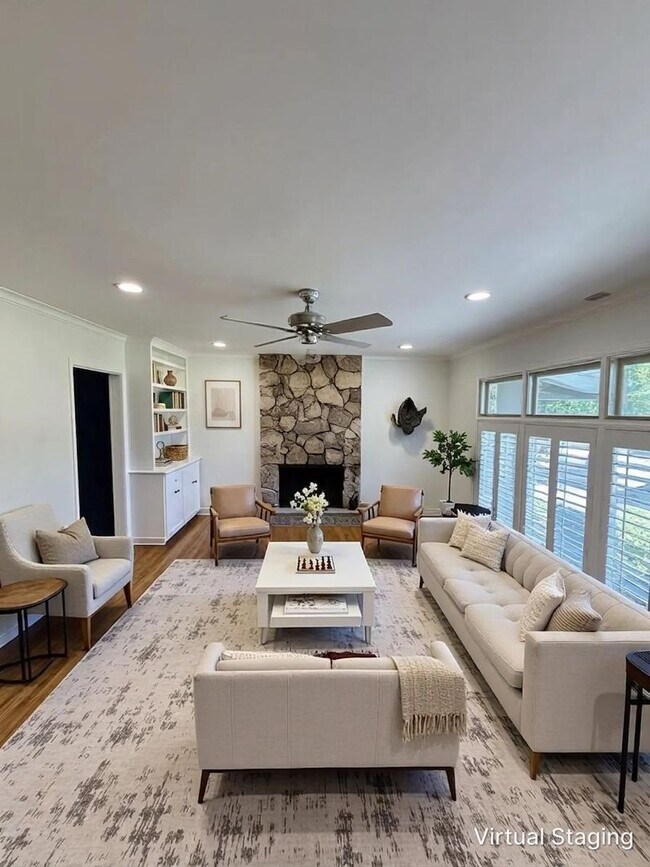 Building Photo - Beautiful One Level, 3 Bedroom, 3 Bathroom Tarzana Pool Home for Lease!