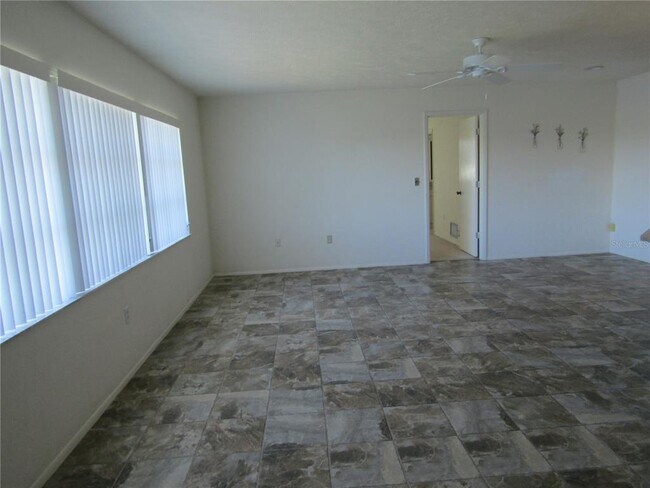 Building Photo - 1608 Lilliput Ct