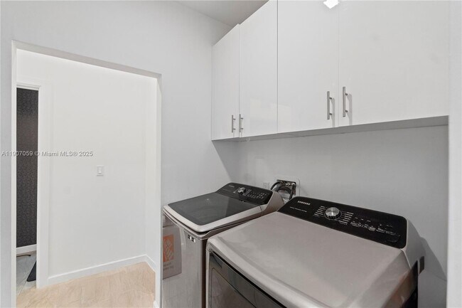 Building Photo - 10925 SW 218th Terrace