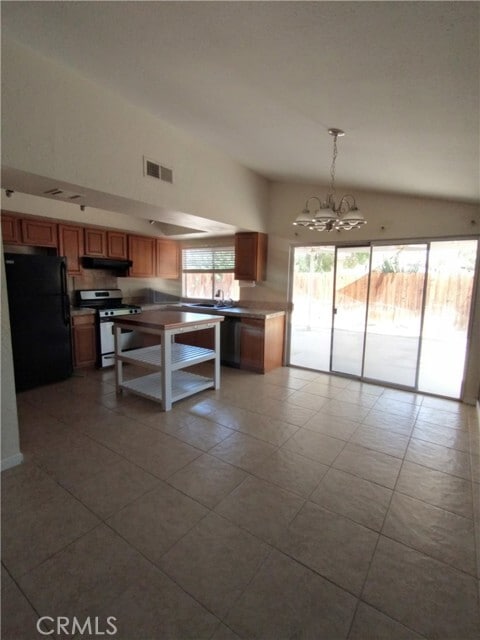 Building Photo - 51600 Avenida Mendoza