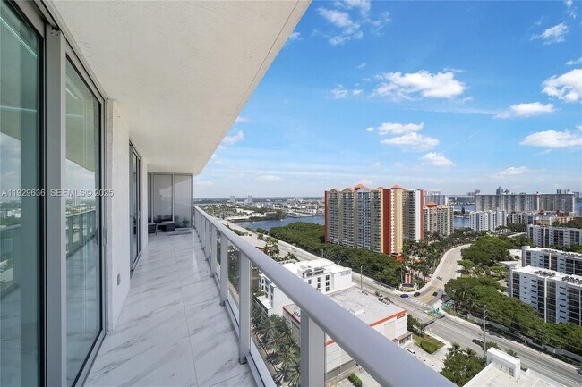 Building Photo - 300 Sunny Isles Blvd