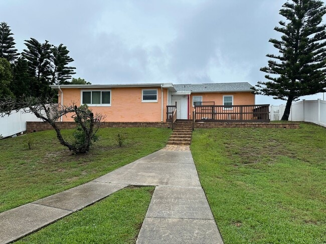 Building Photo - 3-Bedroom, 2-Bath Home Just Steps from the Beach – Daytona Beach