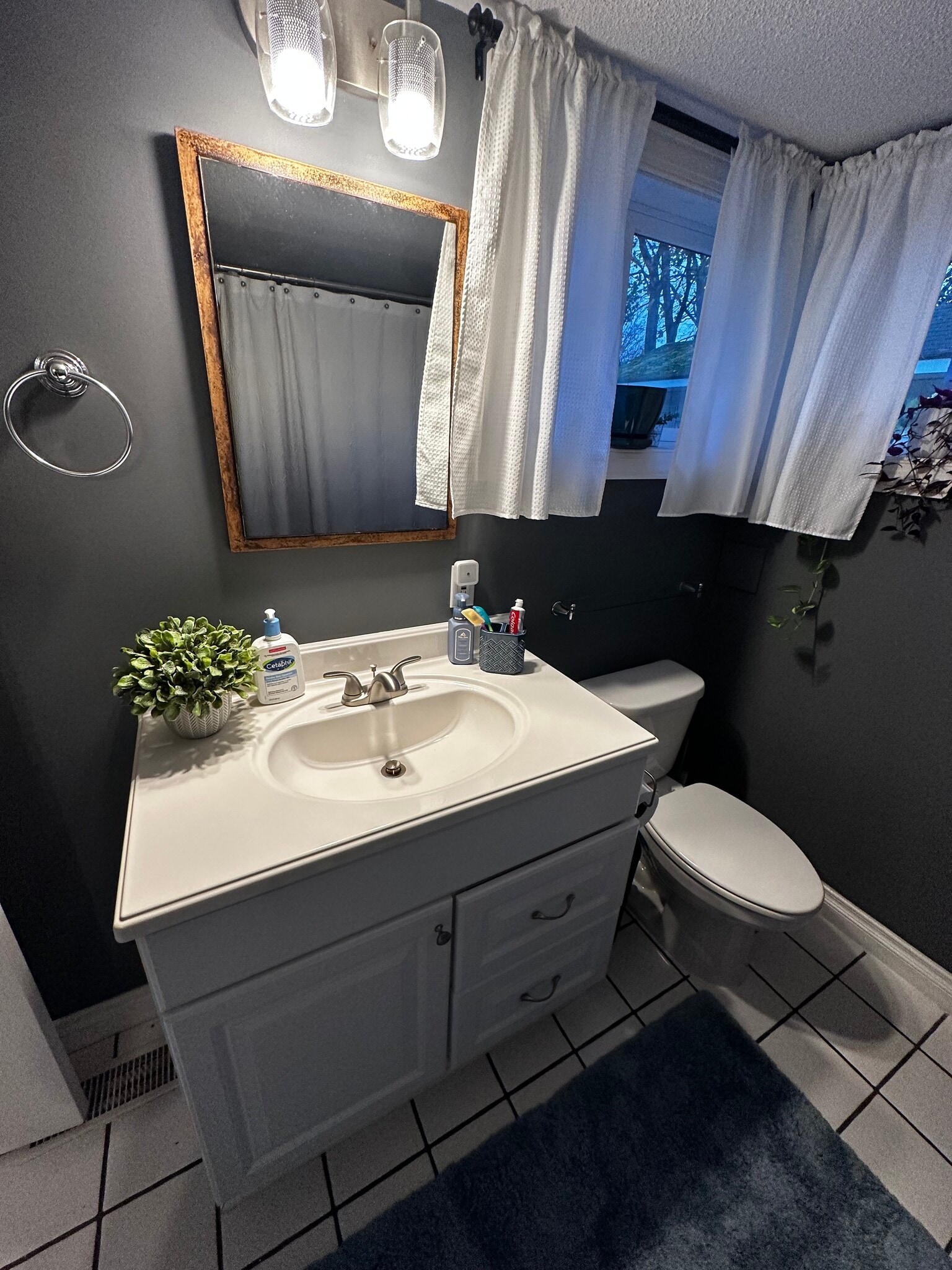 Building Photo - 7608 E South St