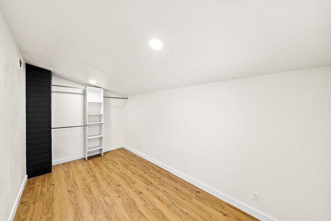 Building Photo - 612 Tanglewood Ln